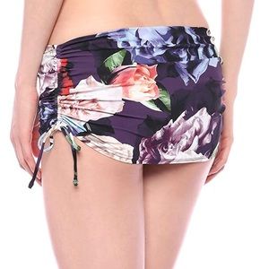 La Blanca Swim Skirt with adjustable side ruching